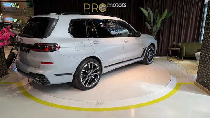 BMW X7