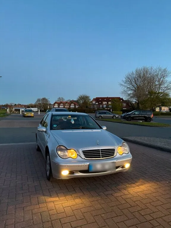 Mercedes-Benz C 200