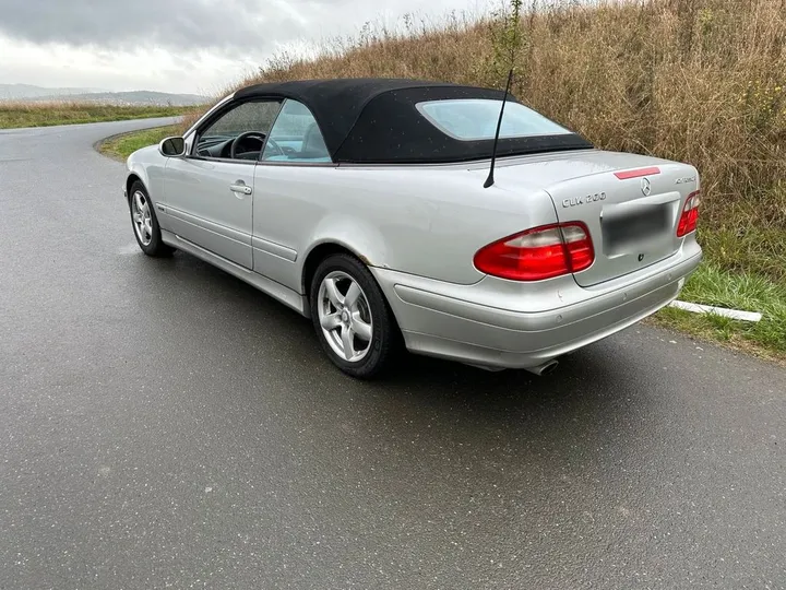 Mercedes-Benz CLK 200