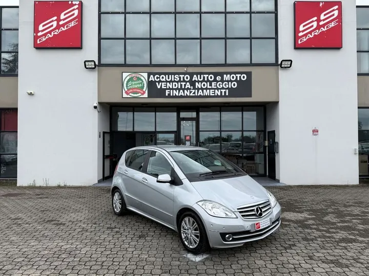 Mercedes-Benz A 180