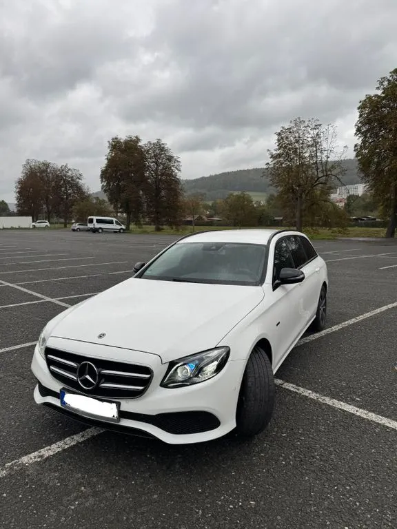 Mercedes-Benz E 300