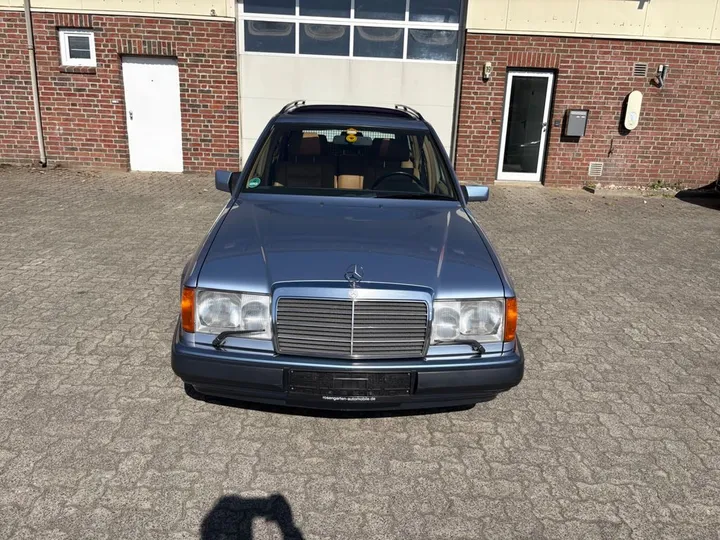 Mercedes-Benz 300