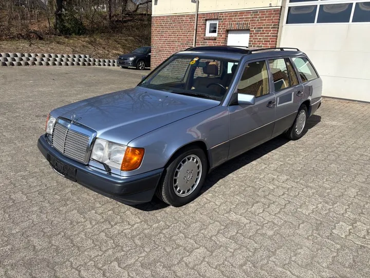 Mercedes-Benz 300