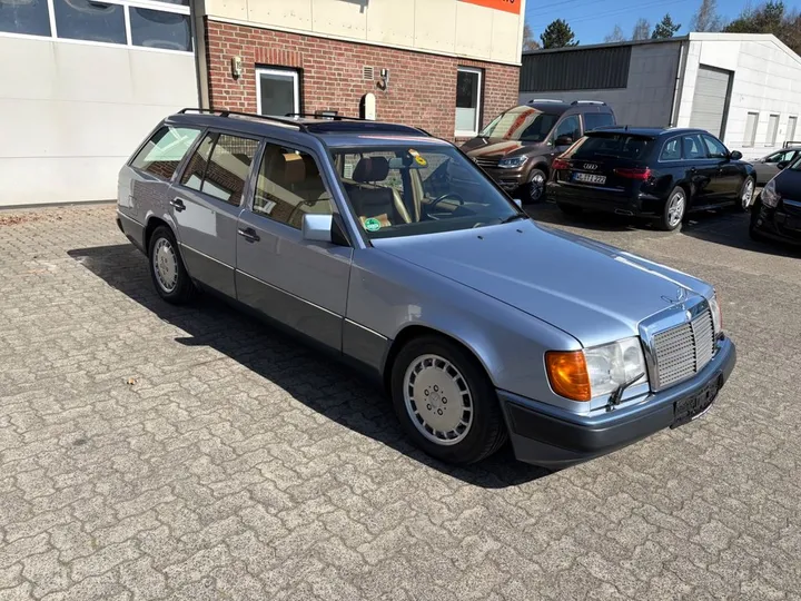 Mercedes-Benz 300