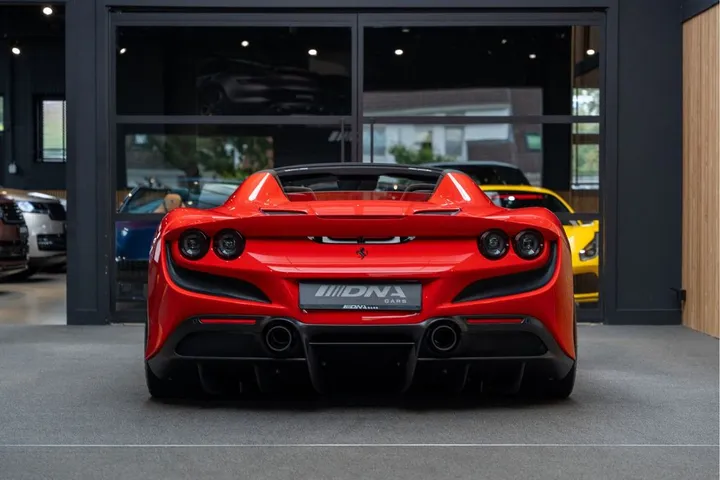 Ferrari F8
