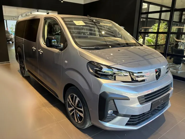 Peugeot Traveller