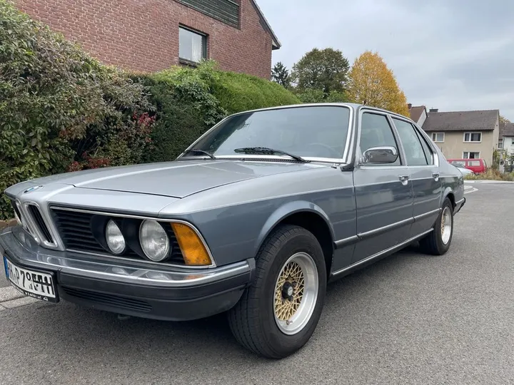 BMW 735