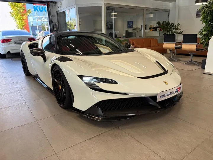 Ferrari SF90