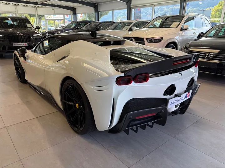 Ferrari SF90