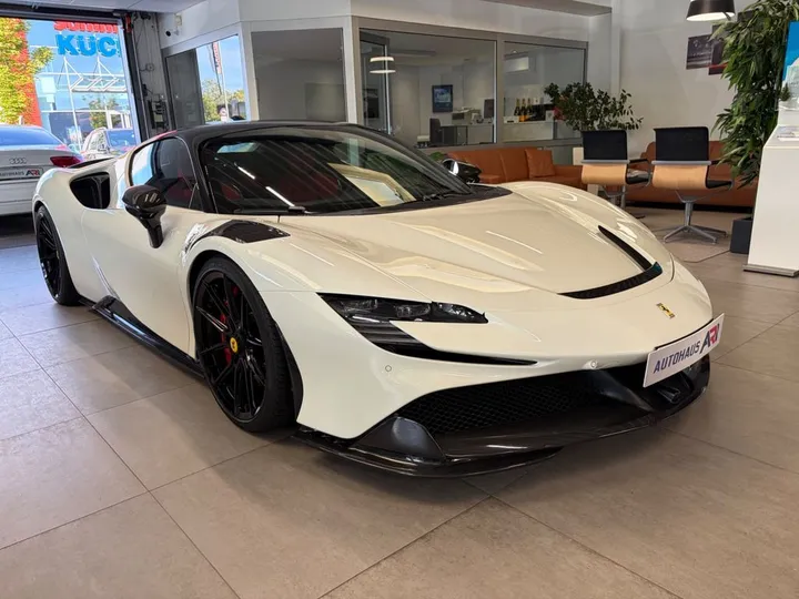 Ferrari SF90