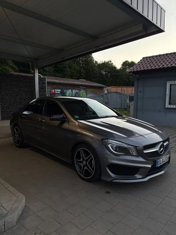 Mercedes-Benz CLA 180