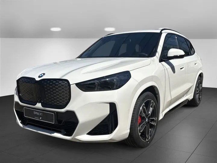 BMW iX1
