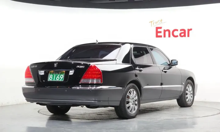 Hyundai Equus