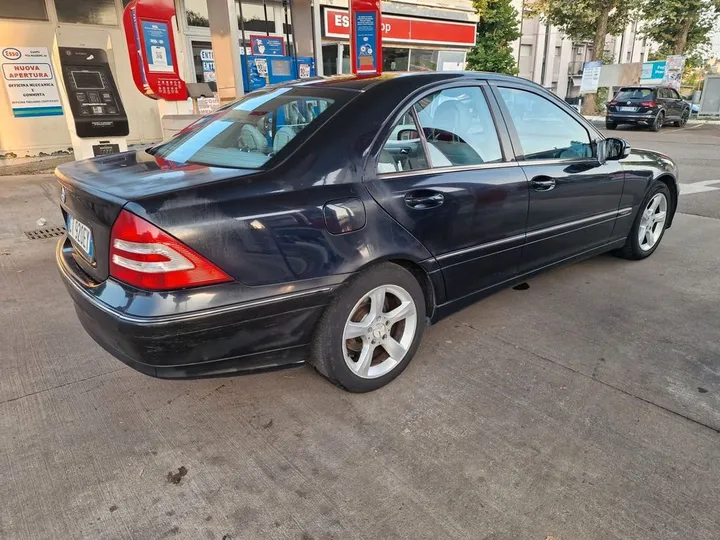 Mercedes-Benz C 220