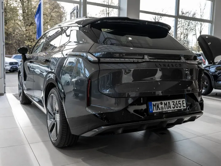 Lynk&Co 08