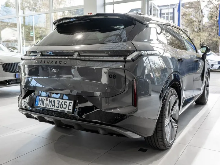 Lynk&Co 08