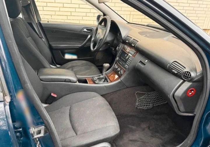 Mercedes-Benz C 180