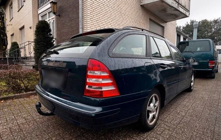 Mercedes-Benz C 180