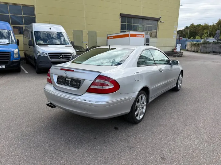 Mercedes-Benz CLK 240