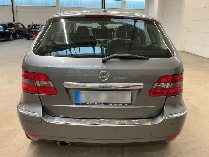 Mercedes-Benz B 170