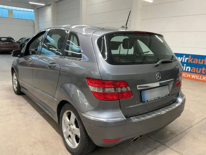 Mercedes-Benz B 170