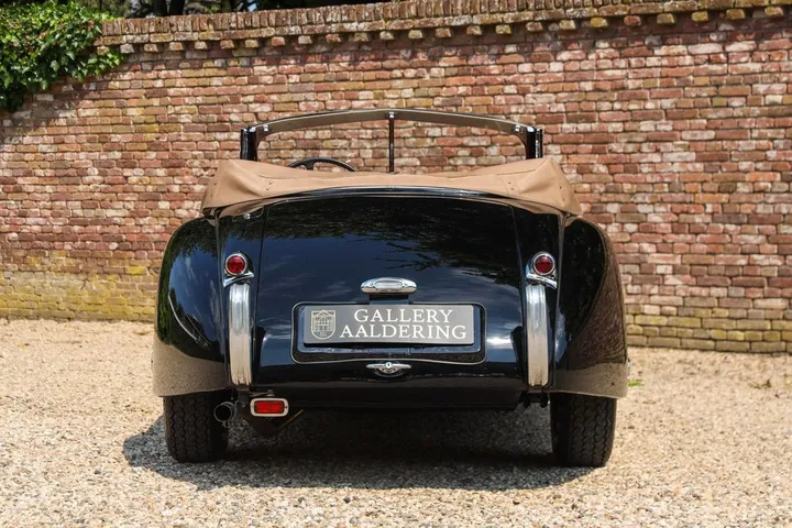 Jaguar XK