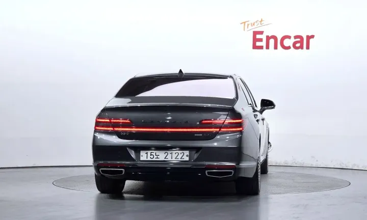 Genesis G90