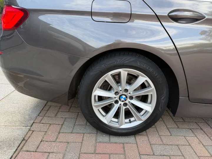 BMW 528