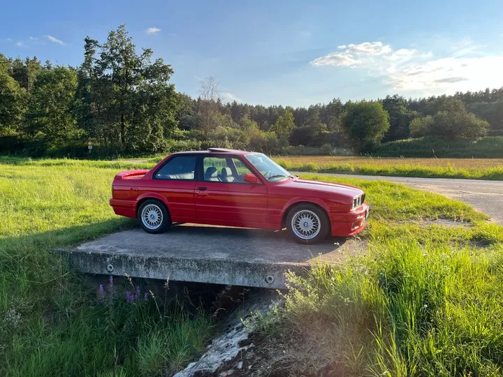 BMW 325