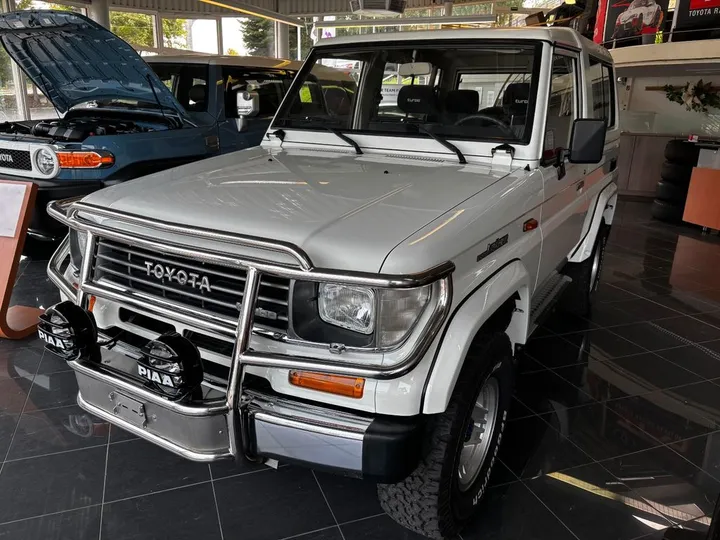 Toyota Land Cruiser