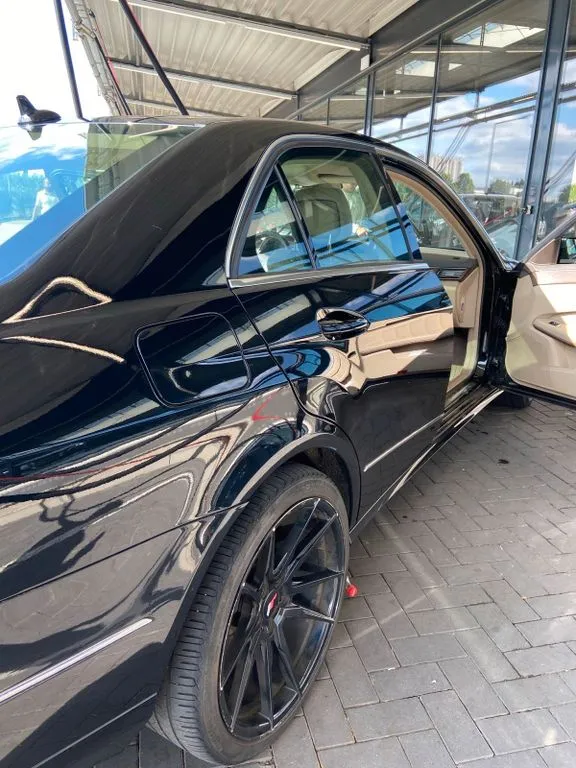 Mercedes-Benz E 220