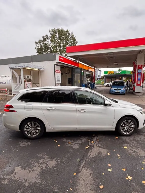 Peugeot 308