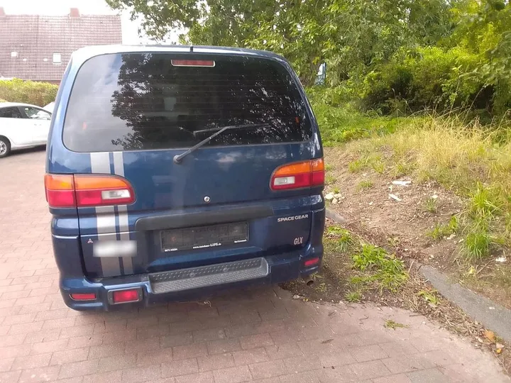 Mitsubishi Space Gear