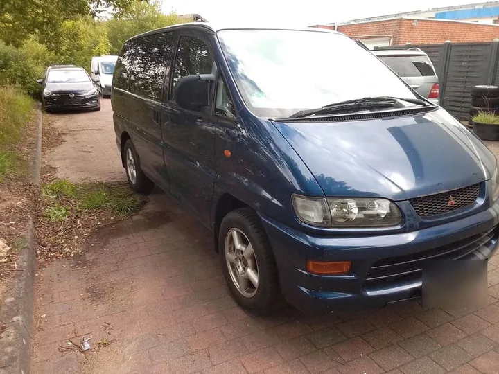Mitsubishi Space Gear