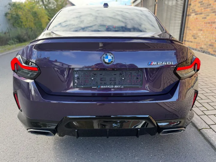BMW M240i