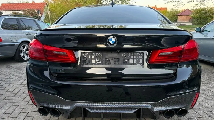 BMW M550