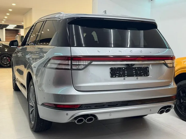Lincoln Aviator