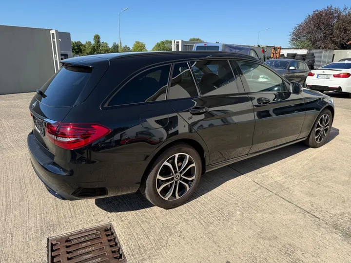 Mercedes-Benz C 200