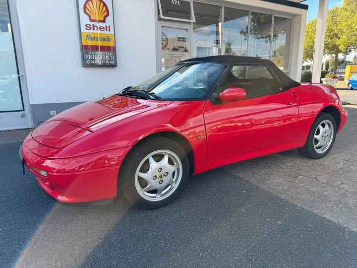 Lotus Elan