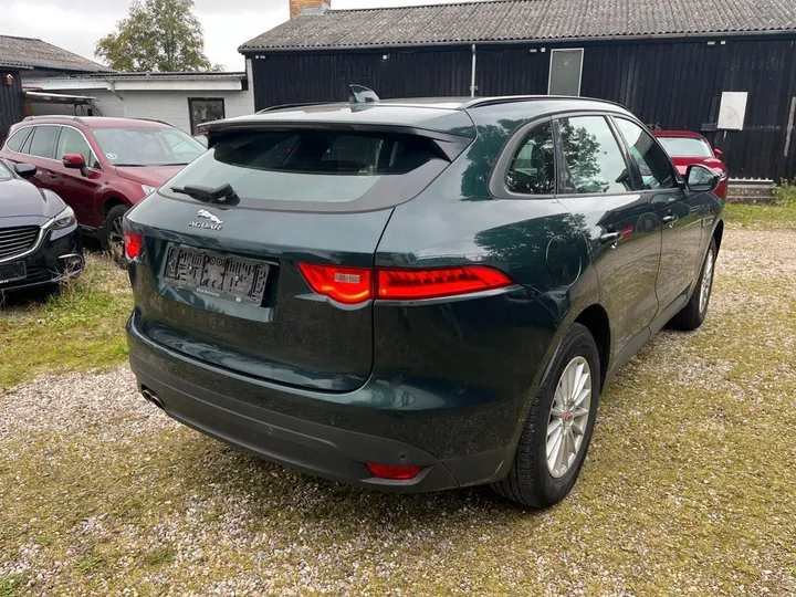 Jaguar F-Pace