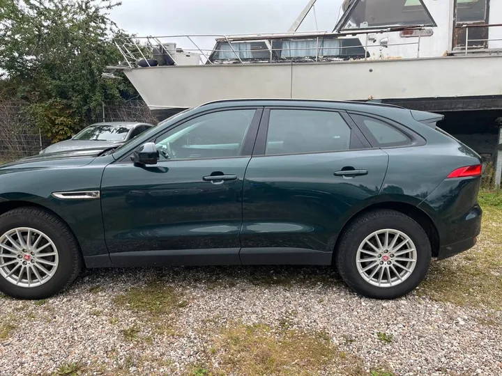 Jaguar F-Pace