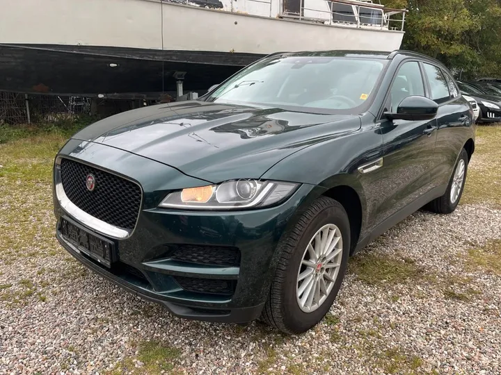Jaguar F-Pace
