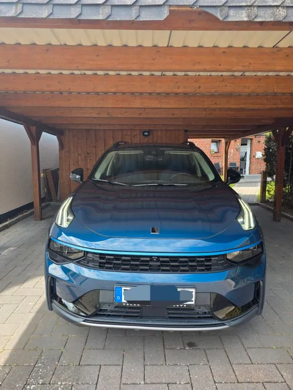 Lynk&Co 01