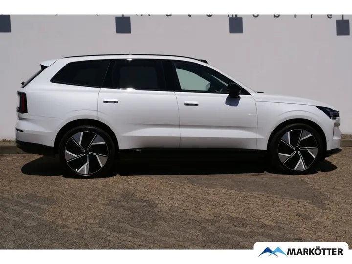 Volvo EX90
