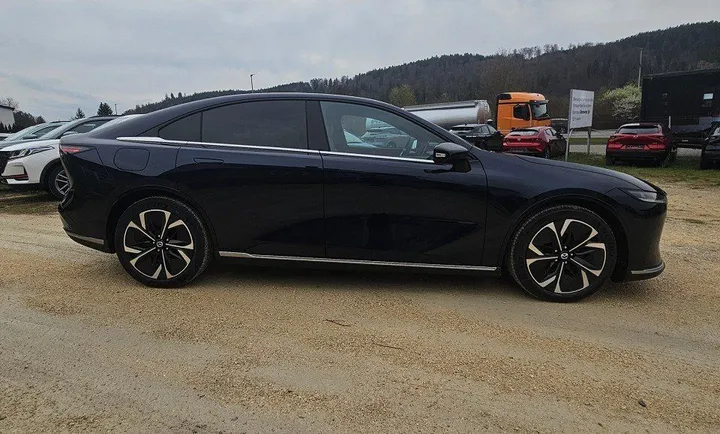 Mazda 6e