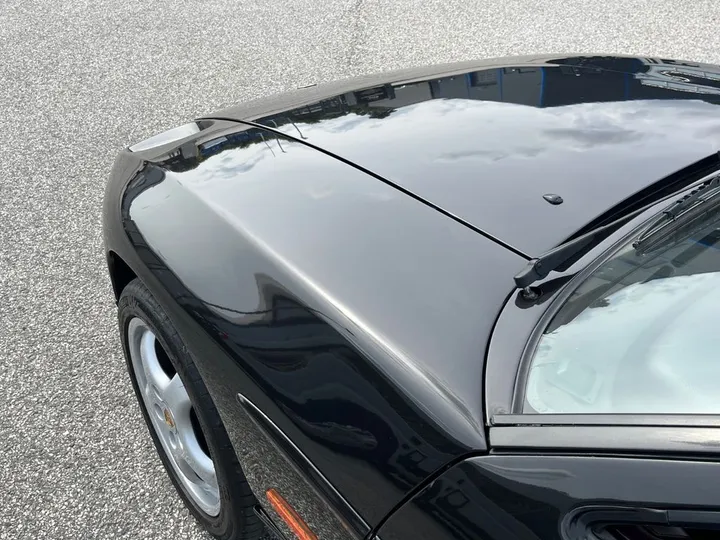 Porsche 928