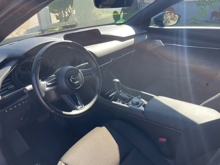 Mazda 323