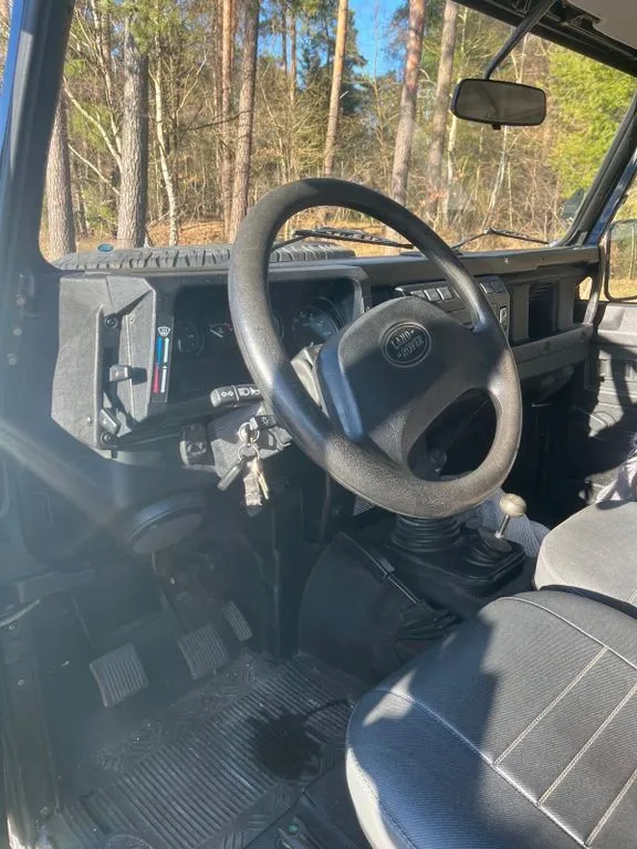 Land Rover Defender