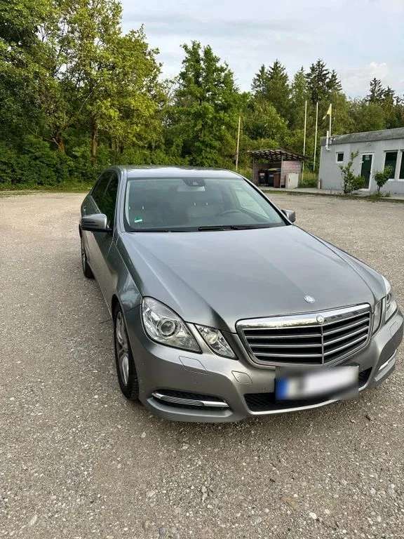 Mercedes-Benz E 200