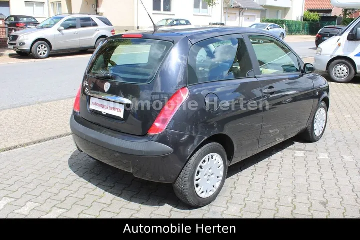 Lancia Ypsilon
